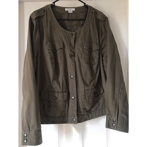 Woman’s Army Green’ Jacket